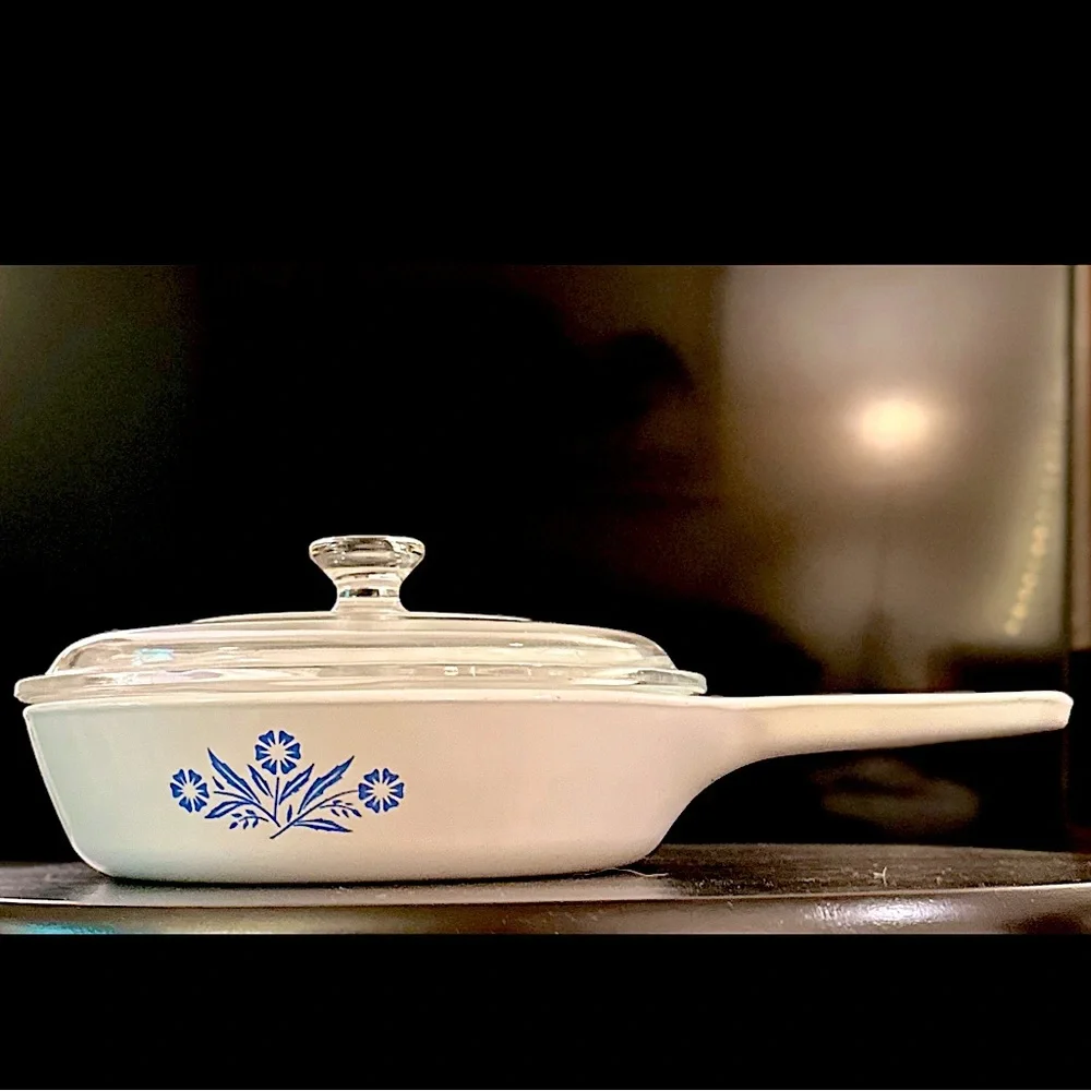 CorningWare Blue Cornflower Menuette Skillet Pan P-83-B with Lid P83C